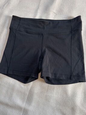 ATHLETA Black 4” Soft Biker Short | L